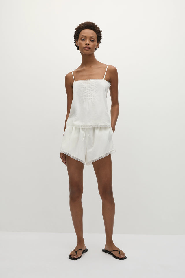 Denise Shorts White