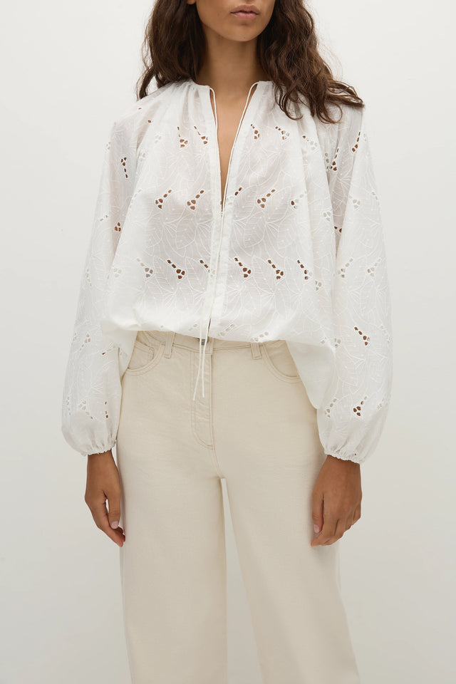 Thora Blouse Birgitta Broderie Anglaise White
