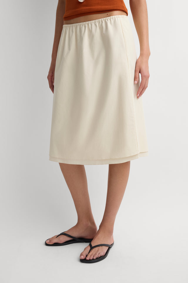The Knee Skirt Milk