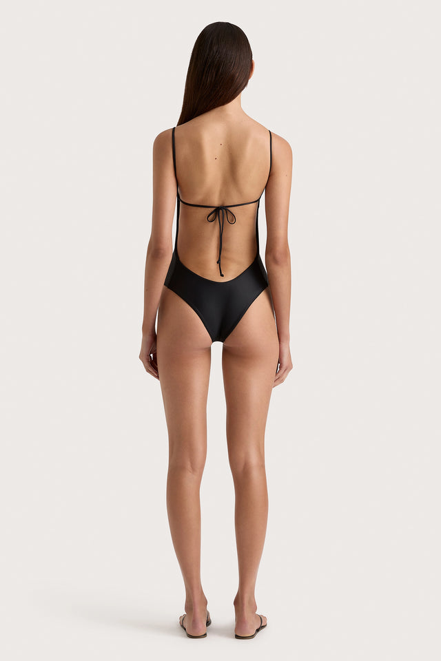 Cabo String One Piece Black