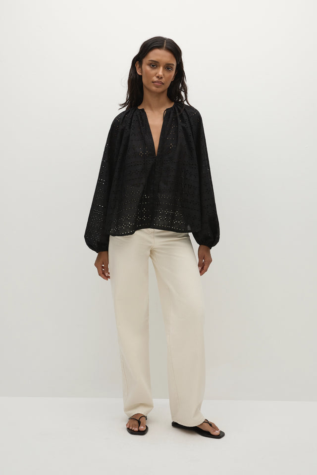 Thora Blouse Agnes Broderie Anglaise Black