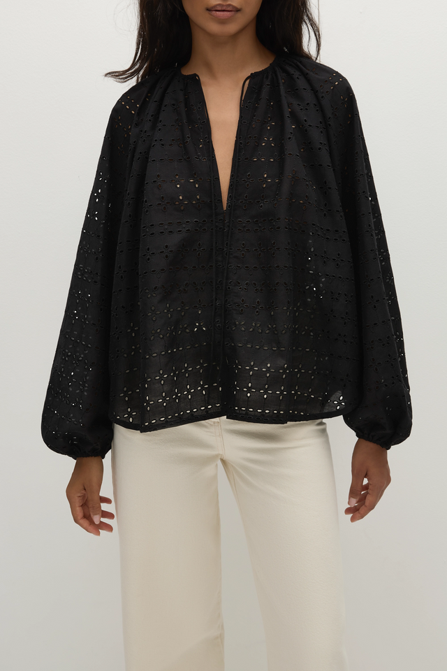 Thora Blouse Agnes Broderie Anglaise Black